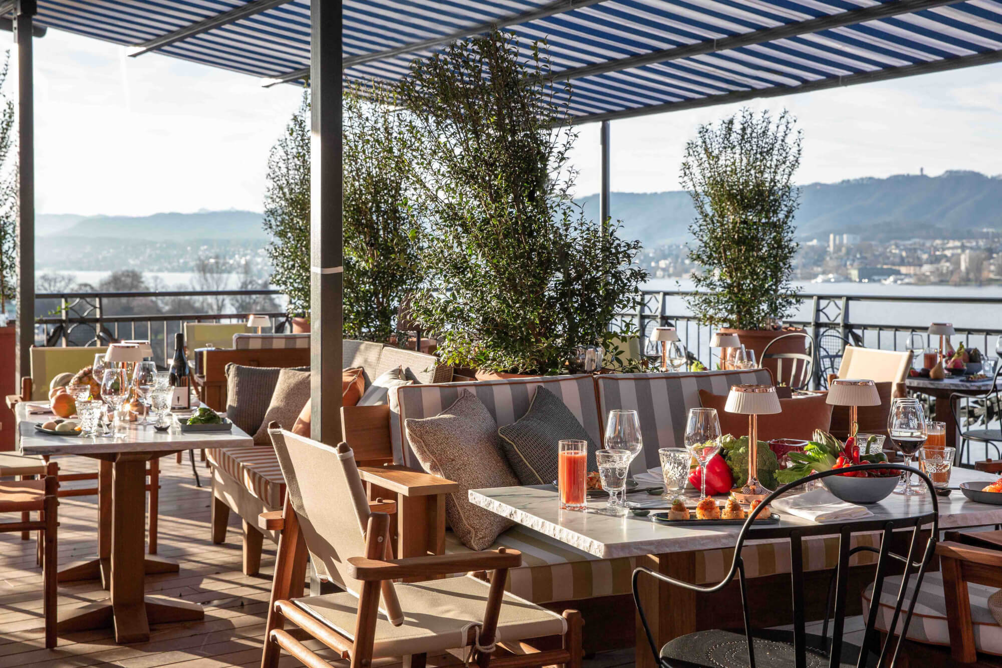 LA RESERVE EDEN AU LAC ZURICH, LE YACHT CLUB IMAGINAIRE AU BORD DU LAC