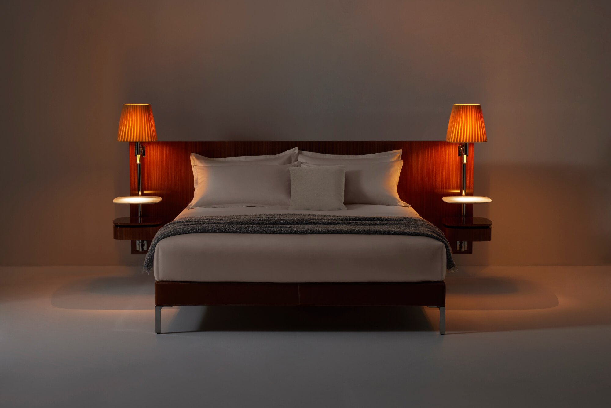 VOLAGE EX-S NIGHT WOOD (CASSINA) - Lits